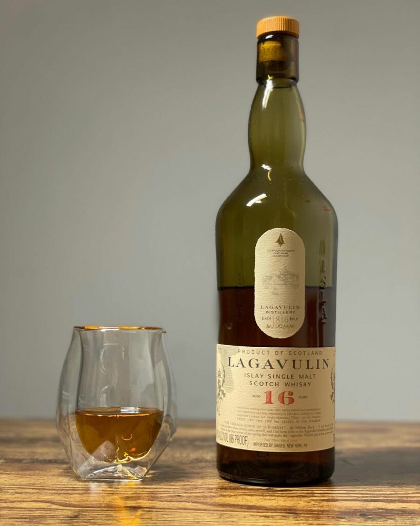 lagavulin whisky 16 year islay sm whisky review by b33rlyalive