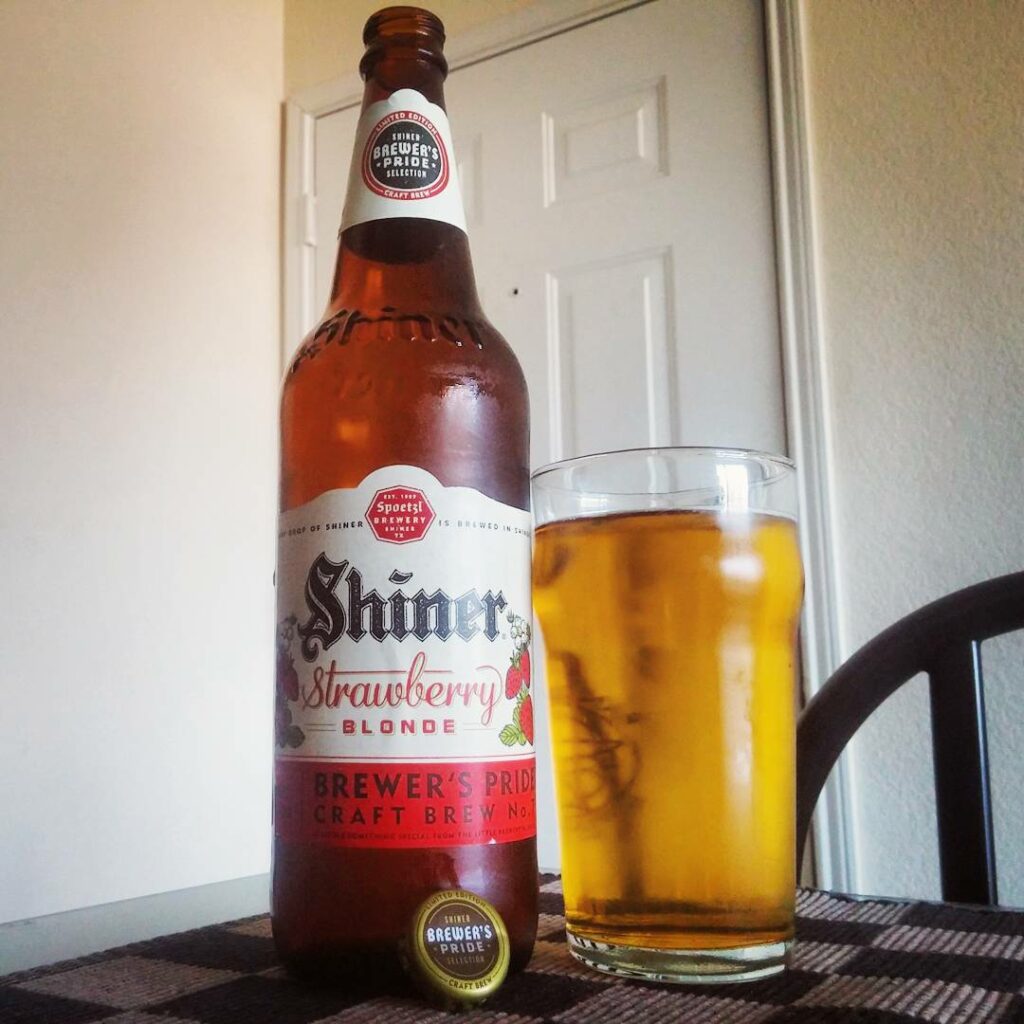spoetzl brewery shiner strawberry blonde beer review by beer_reviewer